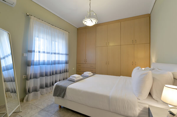 lagonissi residence