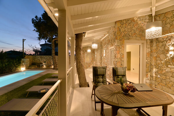 lagonissi residence