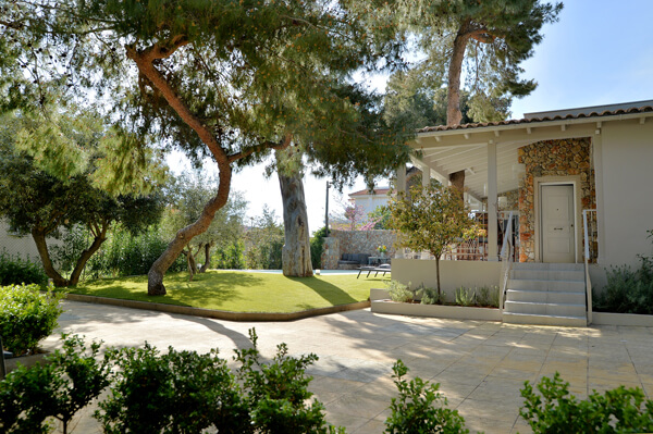 rubyspoolvilla38